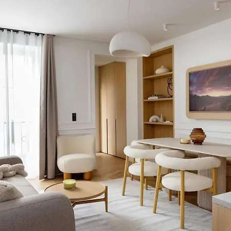 Splendid 2br 6p Near Palais Royal * 파리